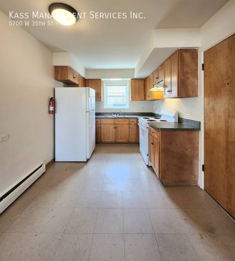 Apartment for rent at 5700 W 35th St #8N, Cicero, IL 60804