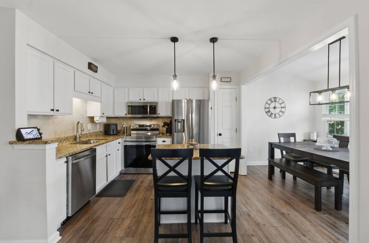 Townhouse for rent at 19954 Fieldgrass Square, Ashburn, VA 20147