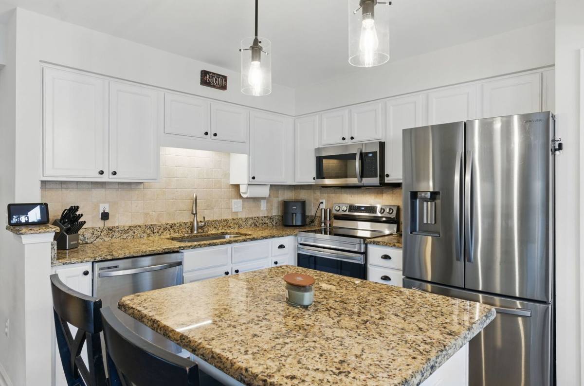 Townhouse for rent at 19954 Fieldgrass Square, Ashburn, VA 20147