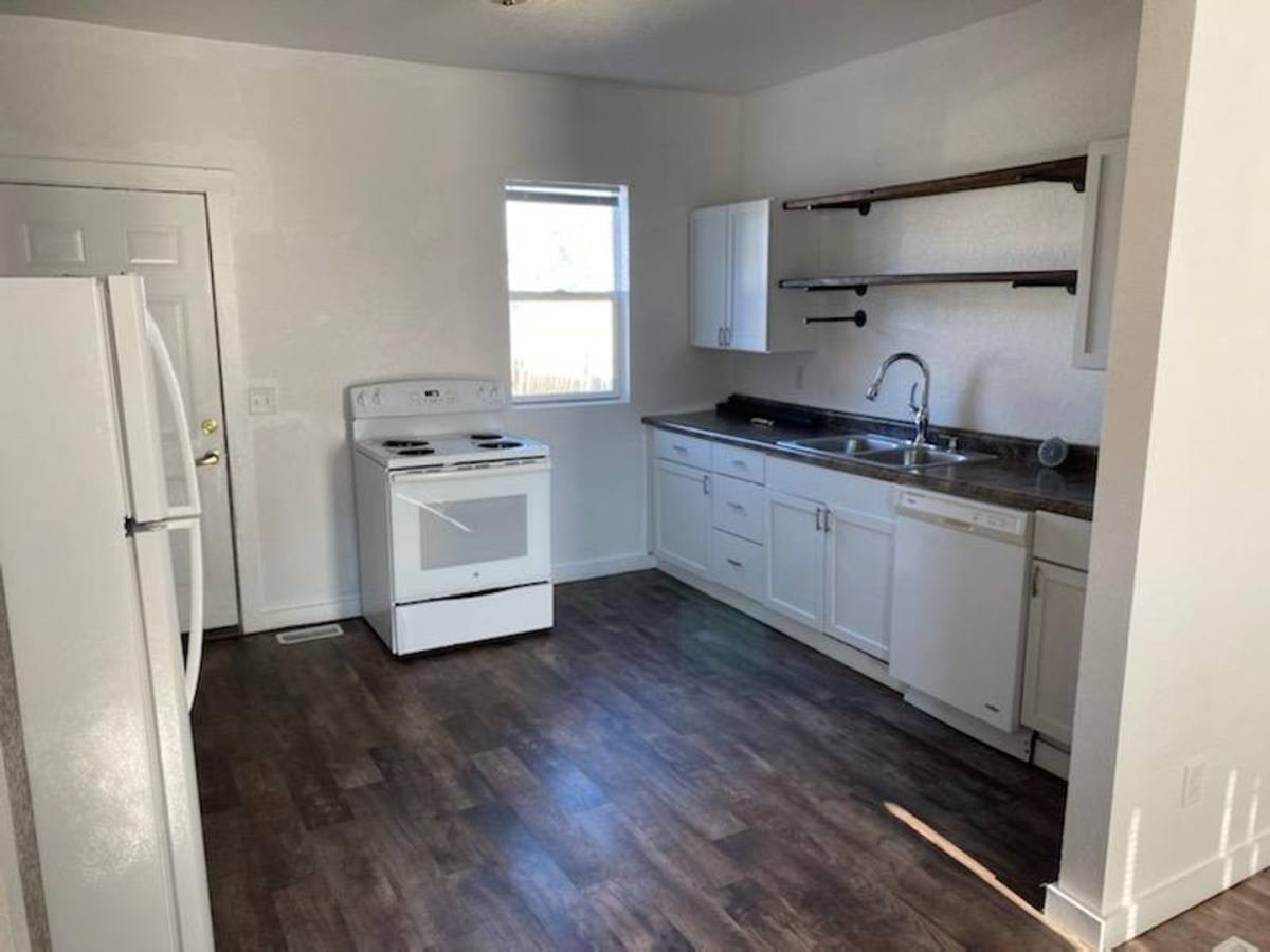House for rent at 706 Noble St, Marshalltown, IA 50158