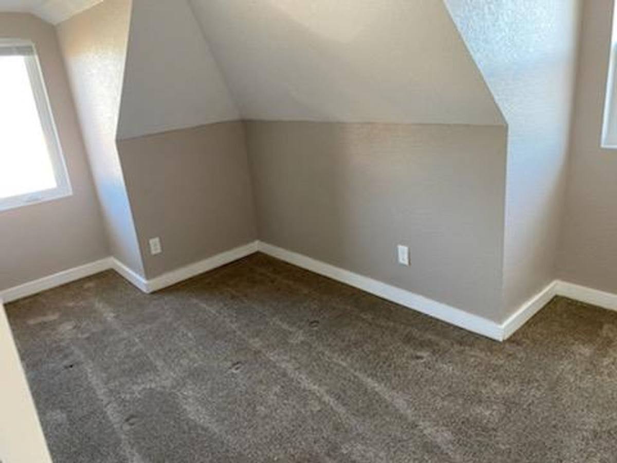 House for rent at 706 Noble St, Marshalltown, IA 50158