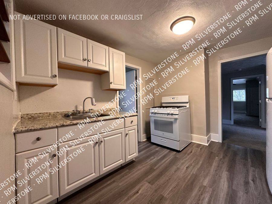 House for rent at 509 E George, Hazel Park, MI 48030