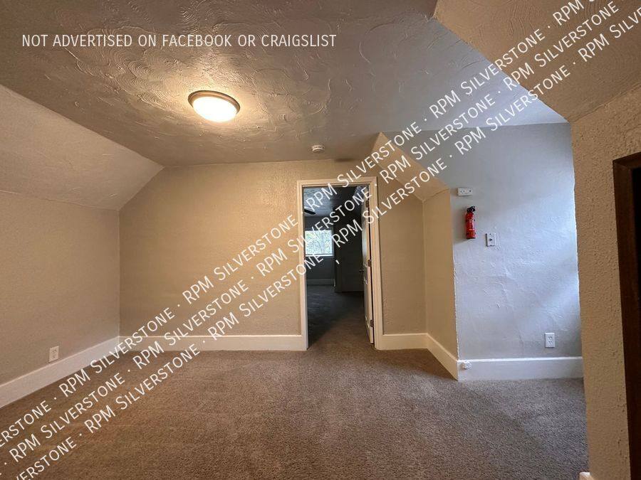 House for rent at 509 E George, Hazel Park, MI 48030