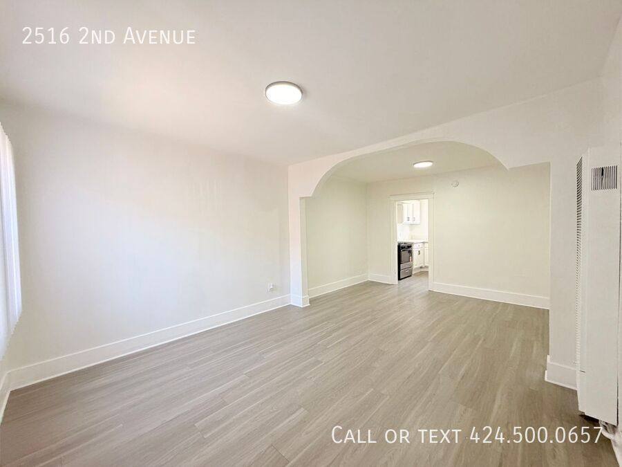 Apartment for rent at 2516 2nd Ave, Los Angeles, CA 90018