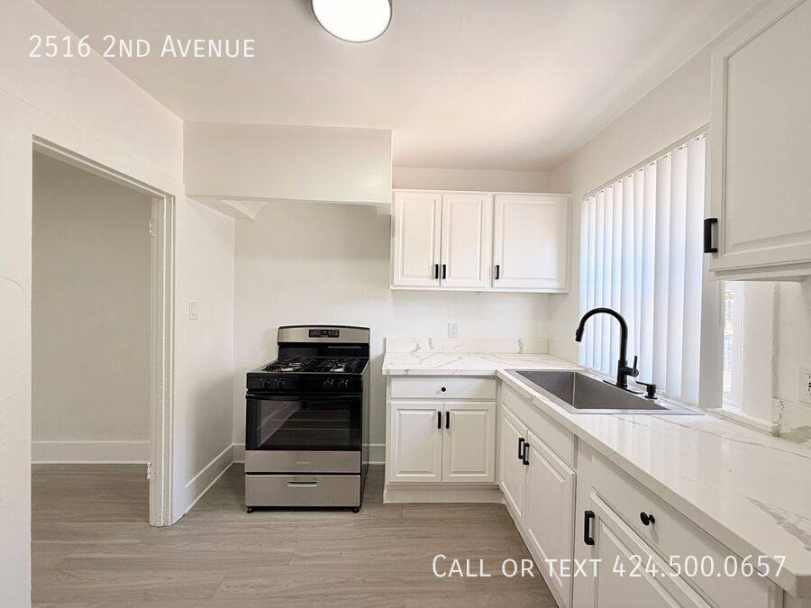Apartment for rent at 2516 2nd Ave, Los Angeles, CA 90018