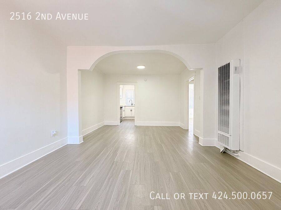 Apartment for rent at 2516 2nd Ave, Los Angeles, CA 90018