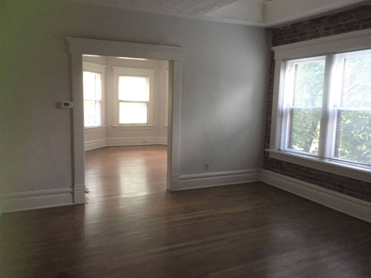 Apartment for rent at 868-870 Neil Ave, Columbus, OH 43215