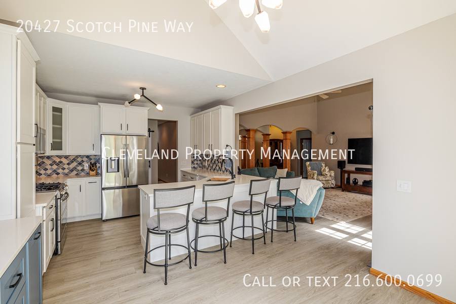 House for rent at 20427 Scotch Pine Way, Strongsville, OH 44149