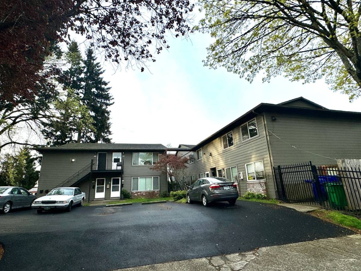 Apartment for rent at 1626-1646 SE Ash St, Portland, OR 97214