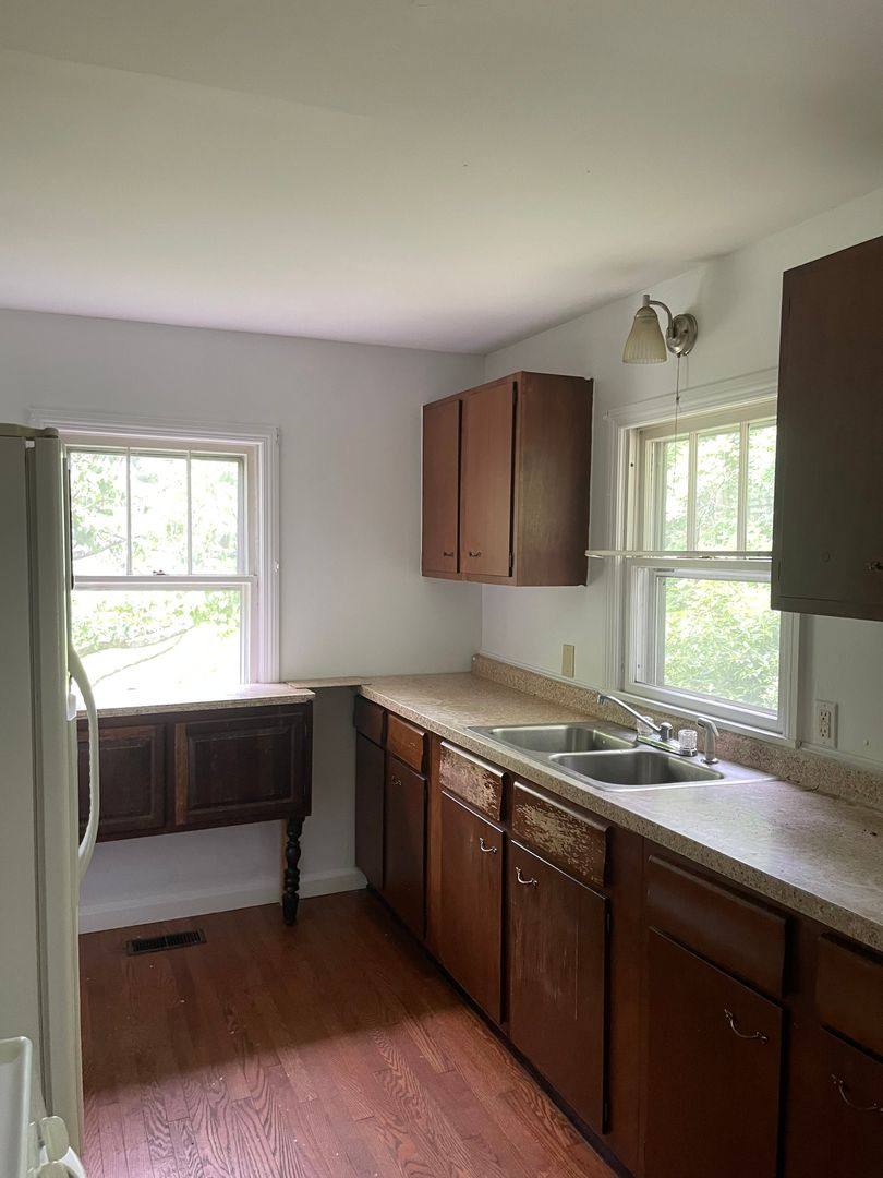 House for rent at 1012 Aspen Rd, Charleston, WV 25304