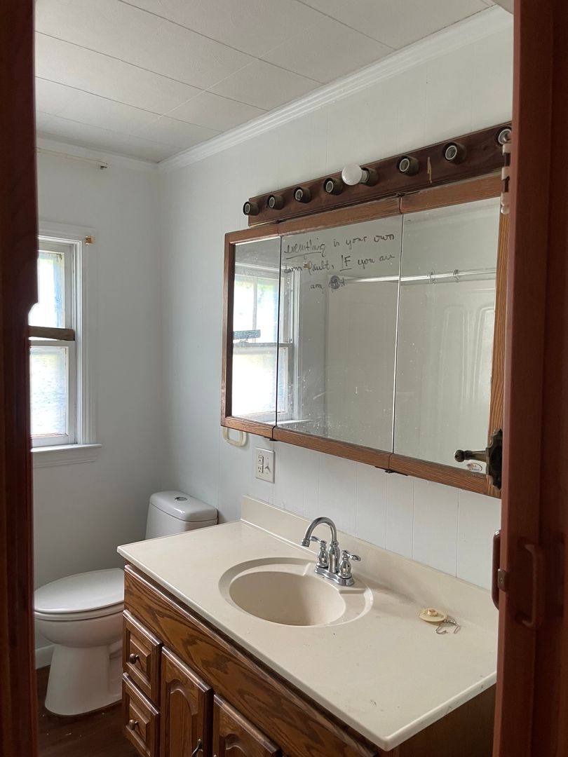 House for rent at 1012 Aspen Rd, Charleston, WV 25304