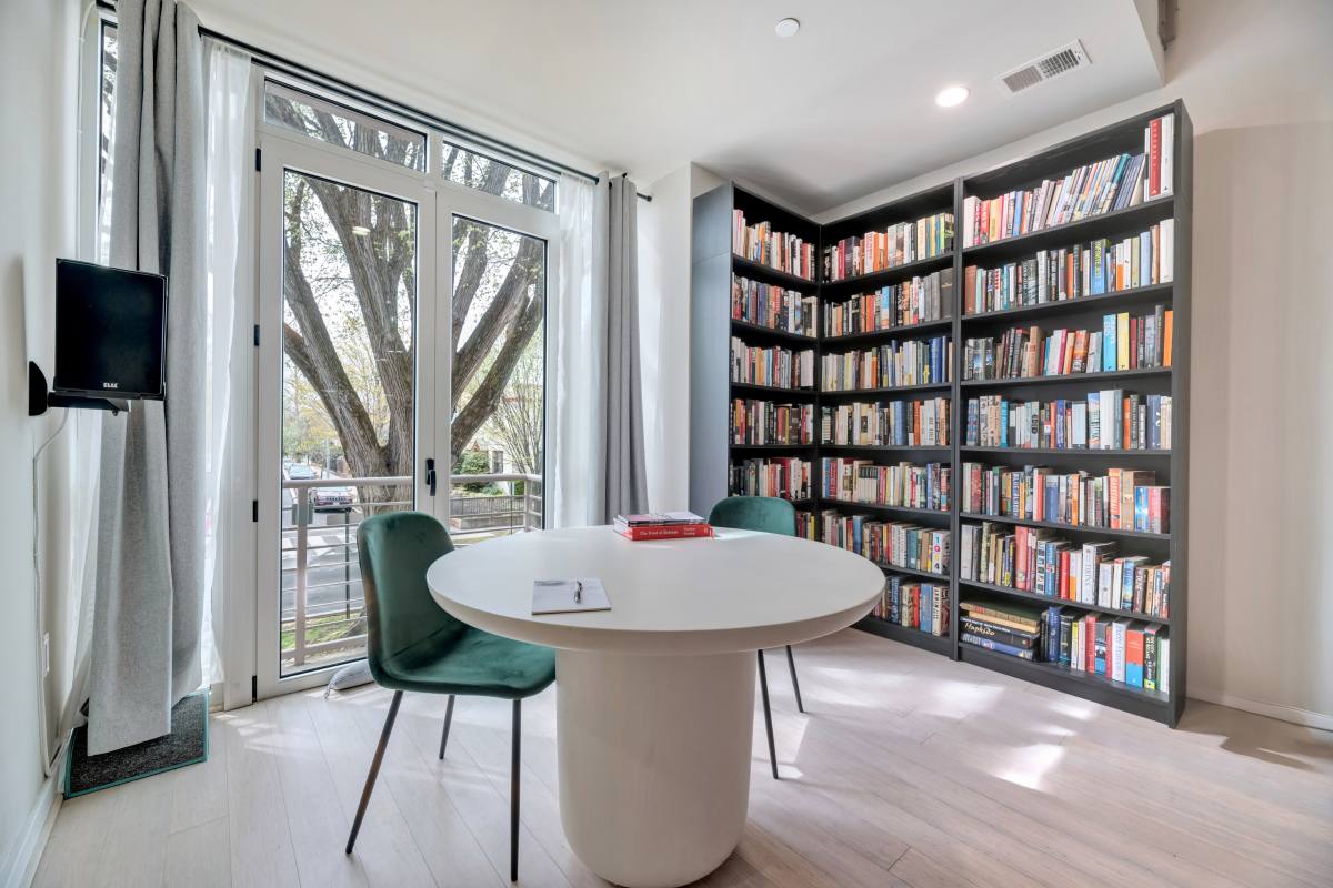House for rent at 409 17th St NE #A, Washington, DC 20002
