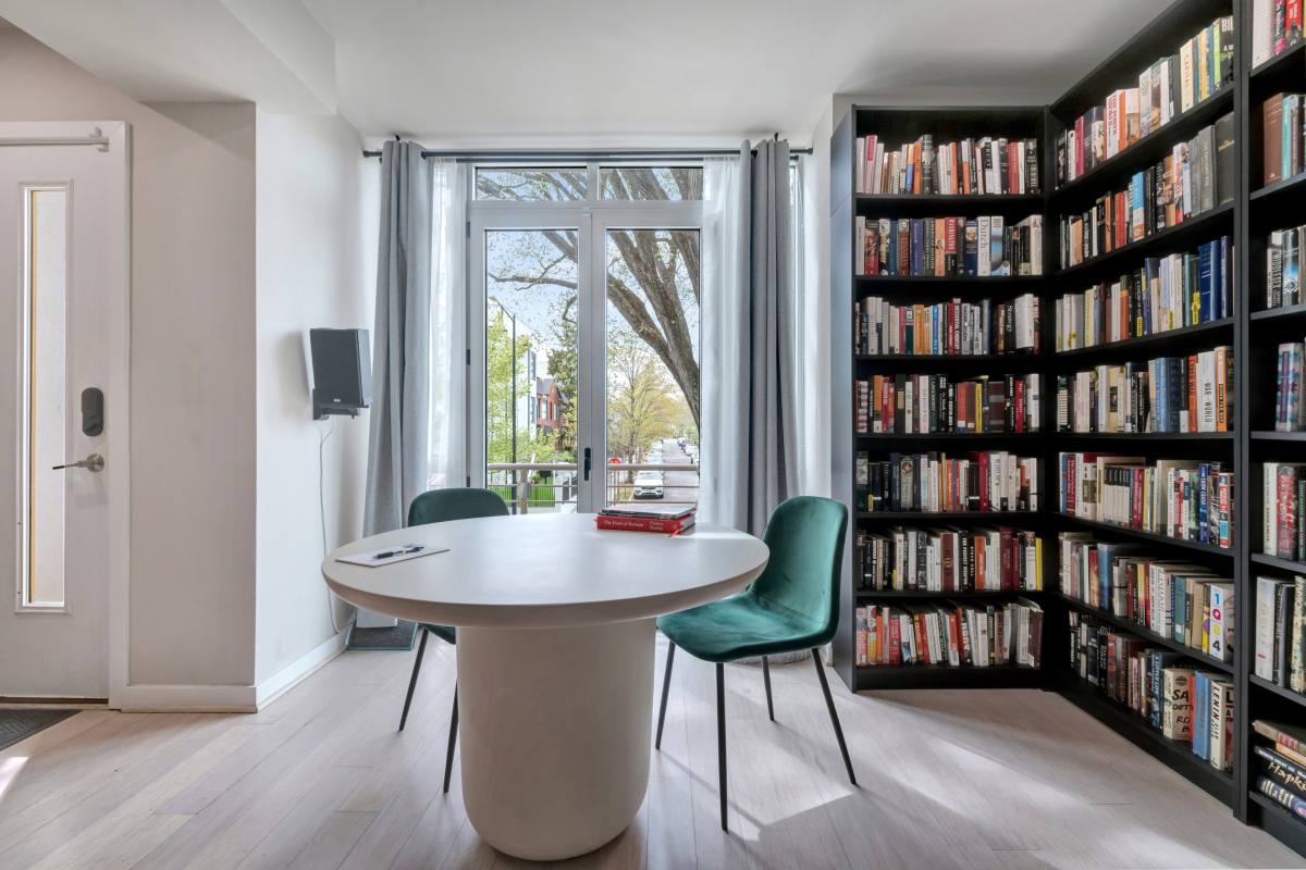 House for rent at 409 17th St NE #A, Washington, DC 20002