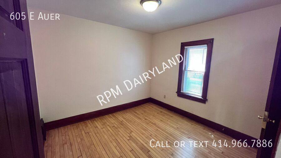 Apartment for rent at 605 E Auer, Milwaukee, WI 53212