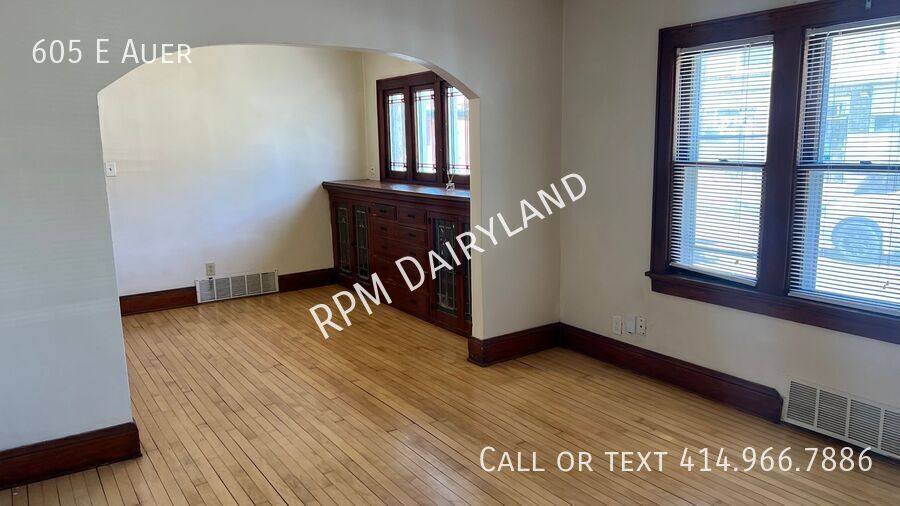 Apartment for rent at 605 E Auer, Milwaukee, WI 53212