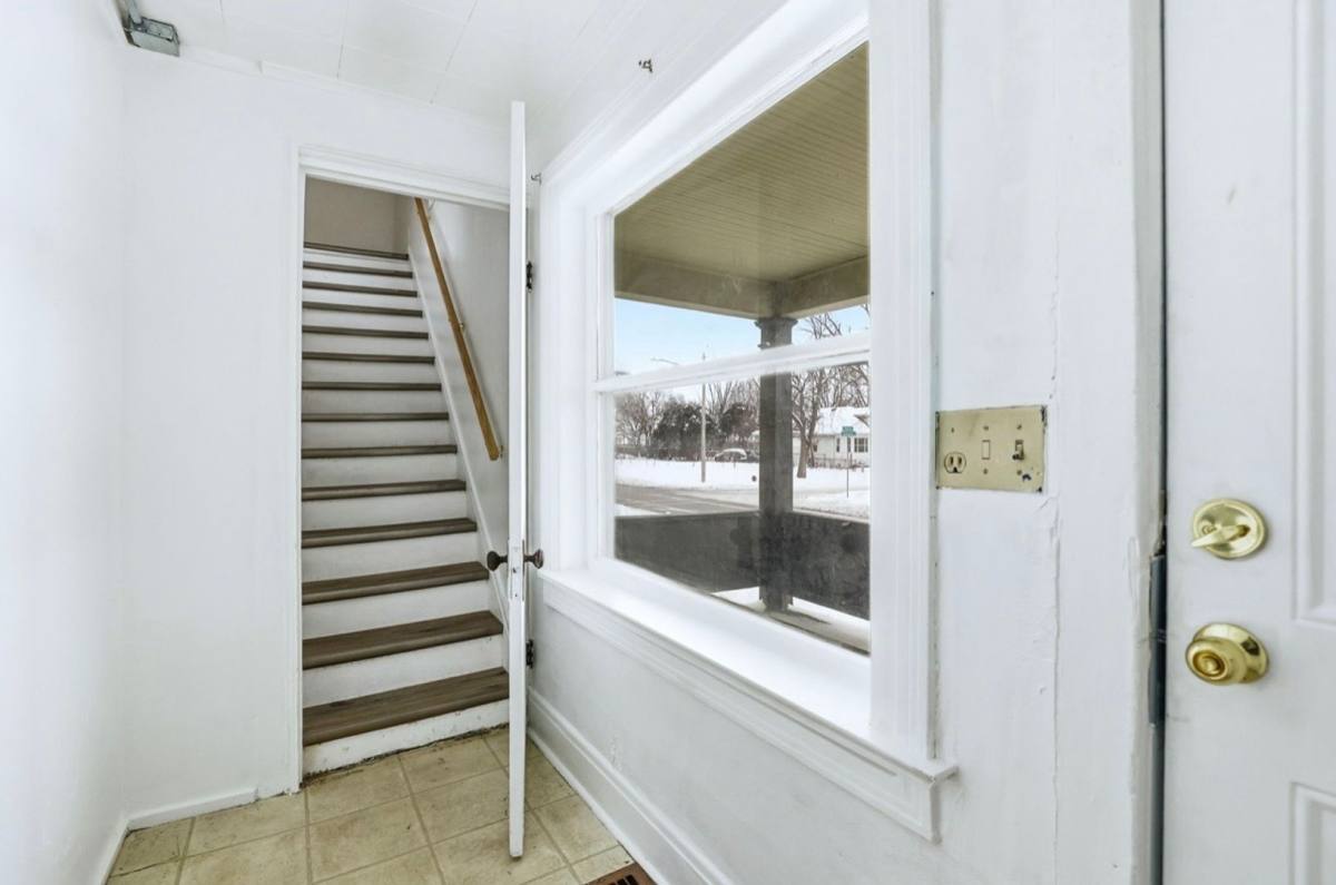 Apartment for rent at 926 N Porter St, Saginaw, MI 48602