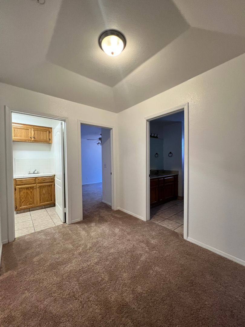 House for rent at 901 Paintbrush Dr, Madera, CA 93637
