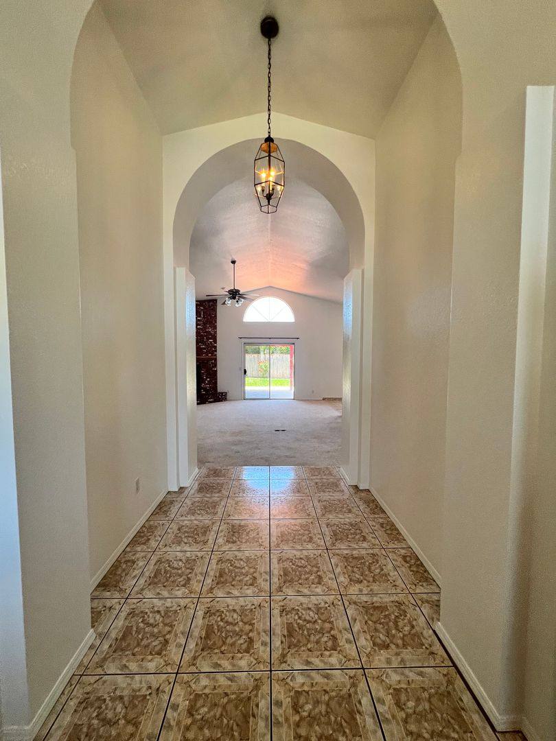 House for rent at 901 Paintbrush Dr, Madera, CA 93637