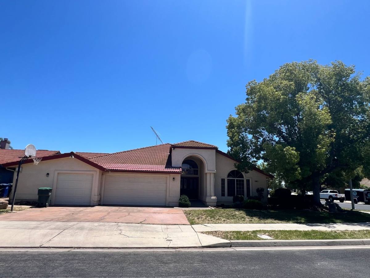 House for rent at 901 Paintbrush Dr, Madera, CA 93637