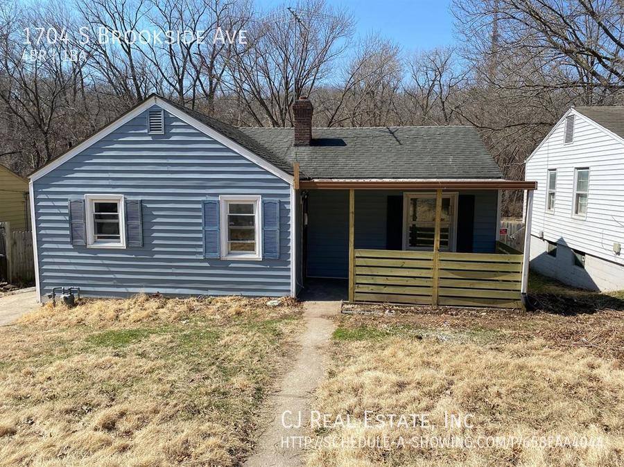 House for rent at 1704 S Brookside Ave, Independence, MO 64052