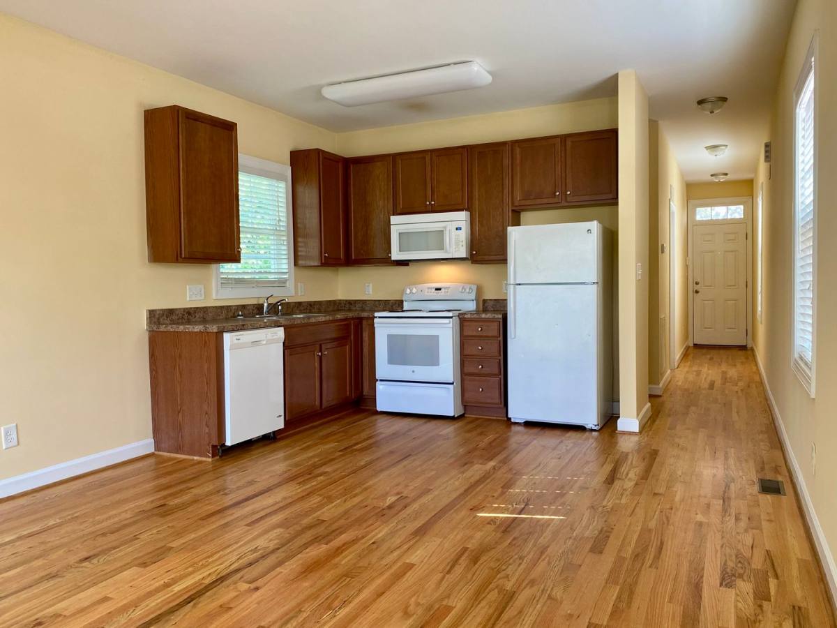 House for rent at 3921 Lexington Dr, Raleigh, NC 27606