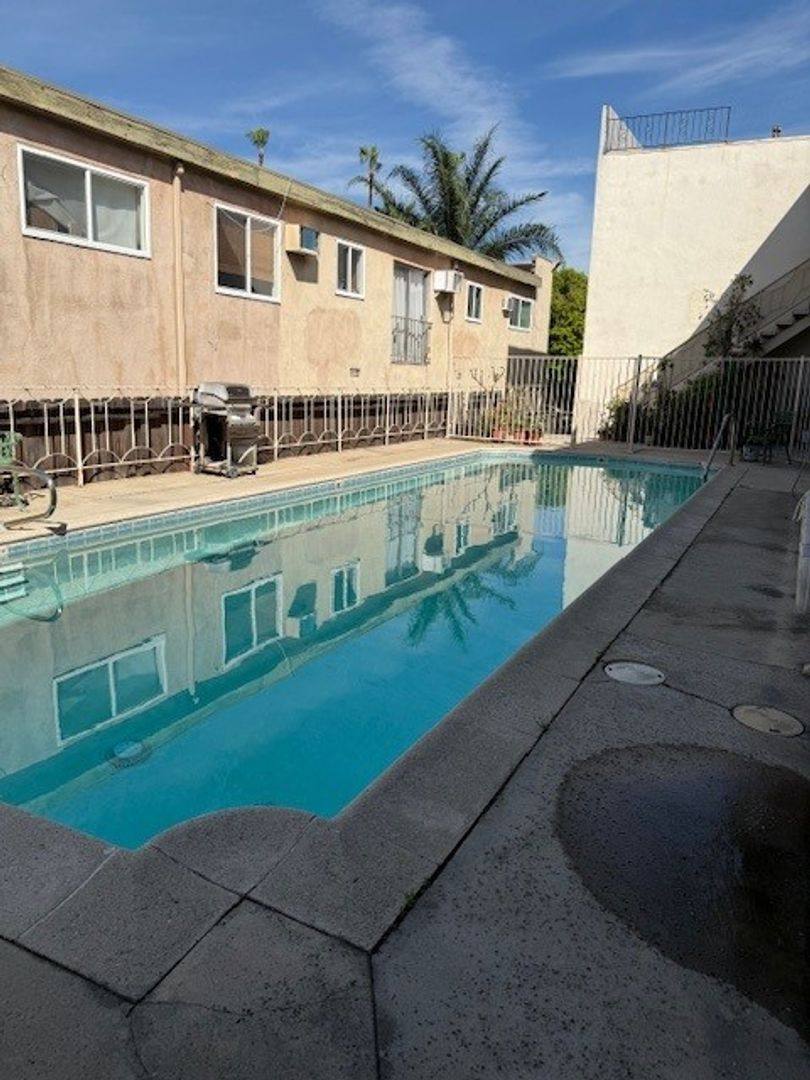 Apartment for rent at 4901 Laurel Canyon Blvd, Valley Village, CA 91607