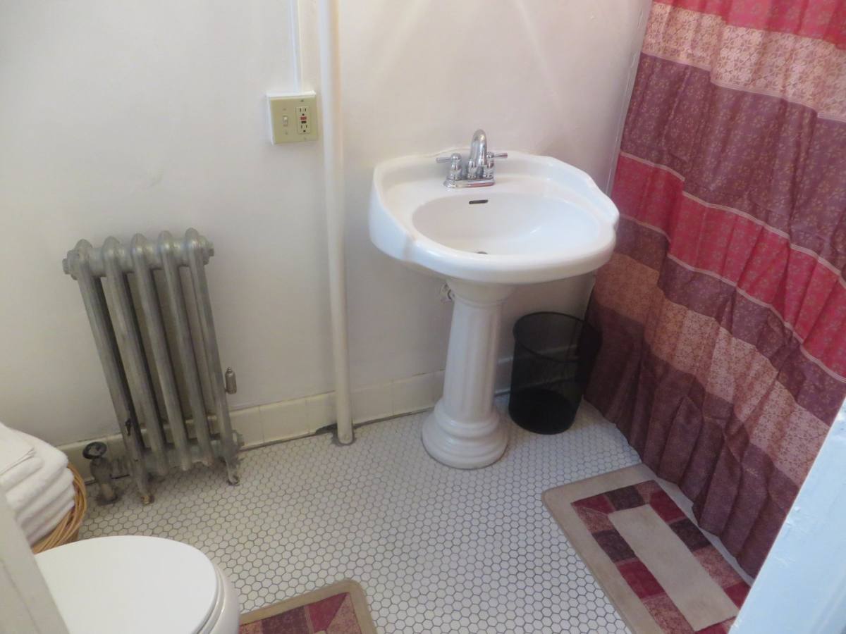 Apartment for rent at 517 W Washington Blvd, Fort Wayne, IN 46802