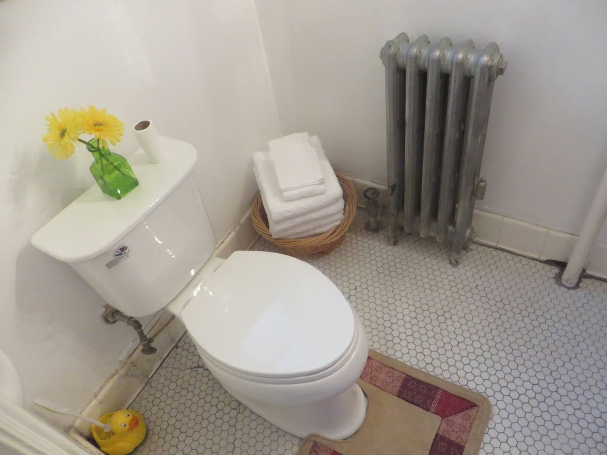 Apartment for rent at 517 W Washington Blvd, Fort Wayne, IN 46802
