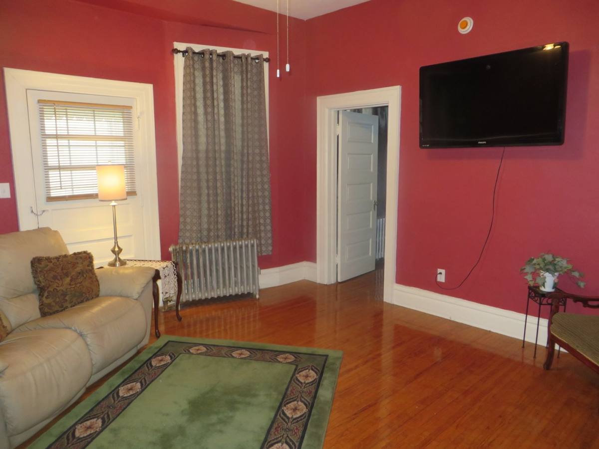 Apartment for rent at 517 W Washington Blvd, Fort Wayne, IN 46802