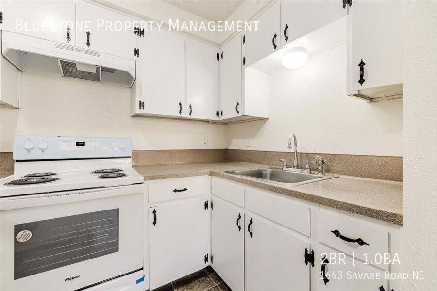 Apartment for rent at 1643 Savage Rd NE, Salem, OR 97301