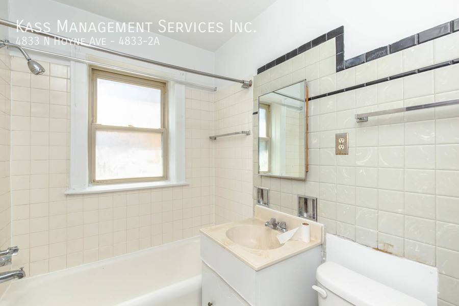 Apartment for rent at 4833 N Hoyne Ave #2A, Chicago, IL 60625