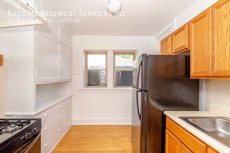Apartment for rent at 4833 N Hoyne Ave #2A, Chicago, IL 60625