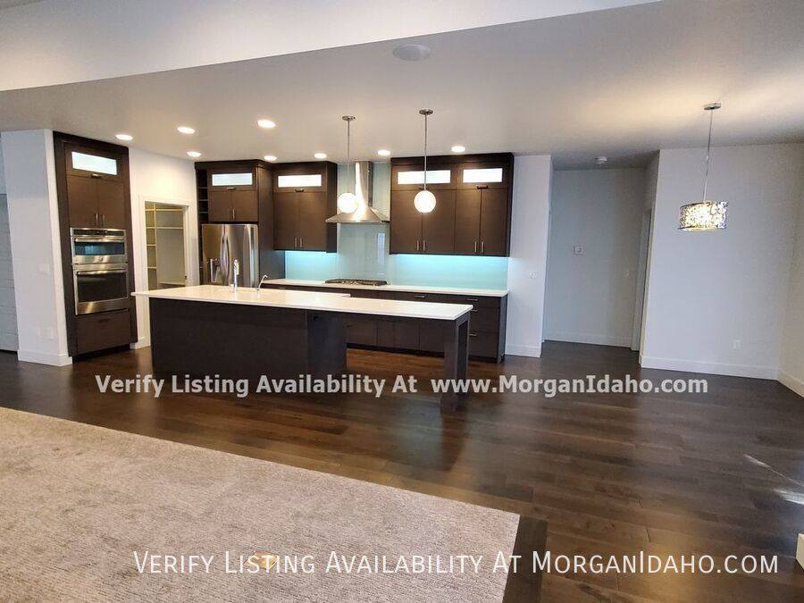 House for rent at 6518 N Fairborn Ave, Meridian, ID 83646