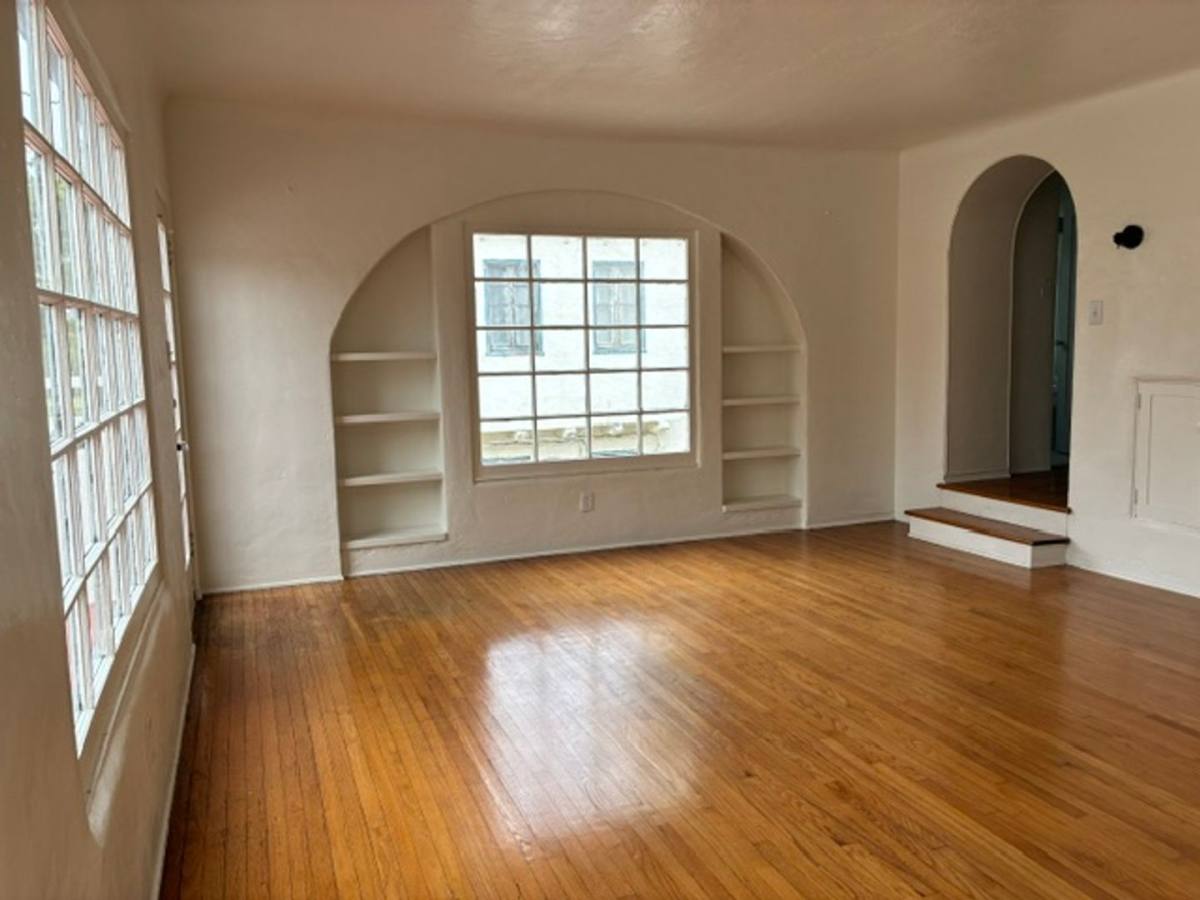 Apartment for rent at 2112 E 1st St, Long Beach, CA 90803