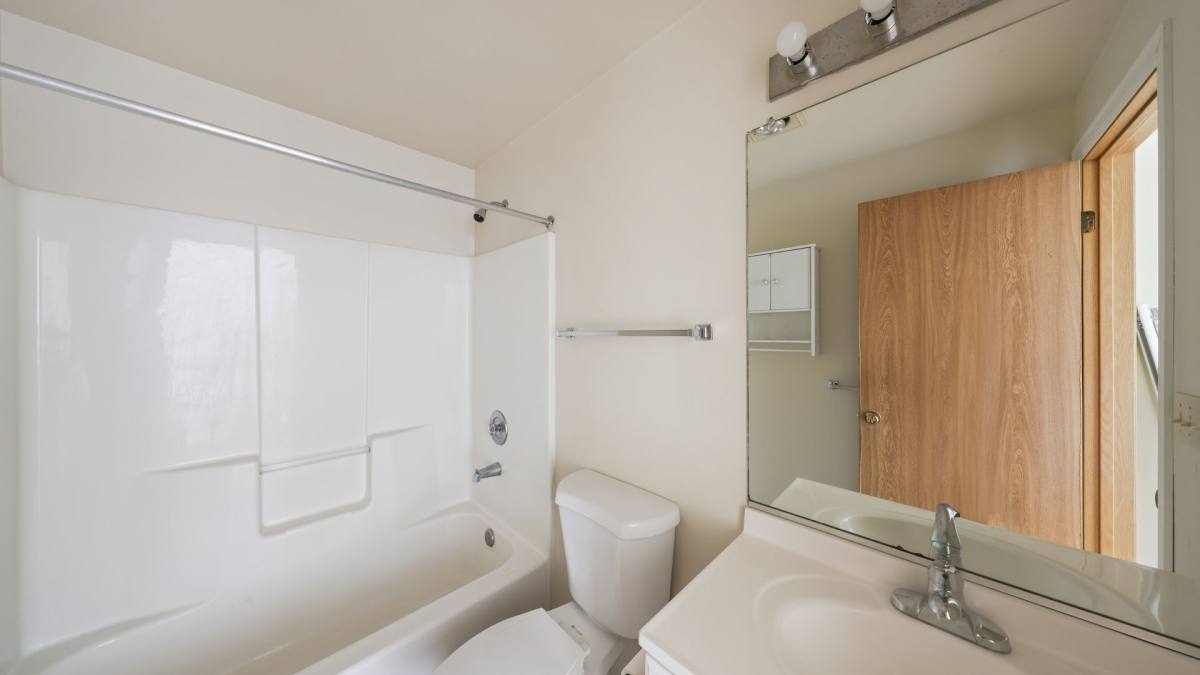 Condo for rent at 730 SE 8th Ave, Oak Harbor, WA 98277