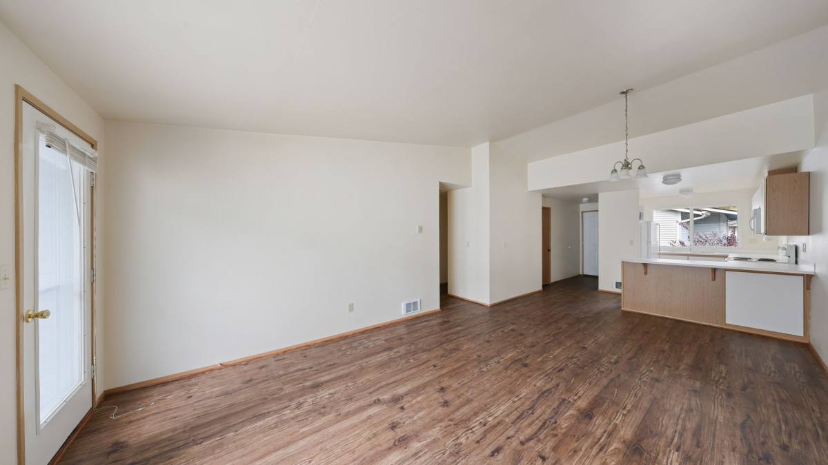 Condo for rent at 730 SE 8th Ave, Oak Harbor, WA 98277