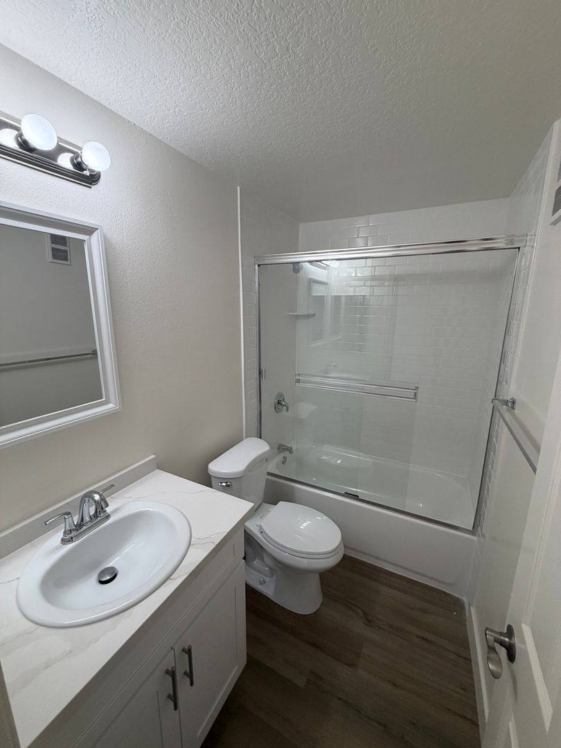 Apartment for rent at 1030 Coronado Ave, Long Beach, CA 90804