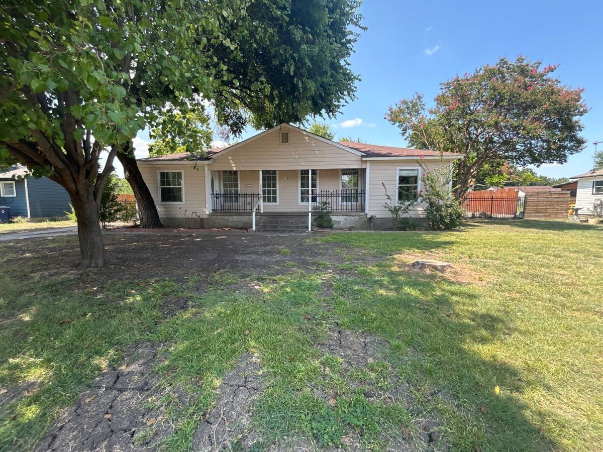 House for rent at 1531 Maple Dr, Garland, TX 75042