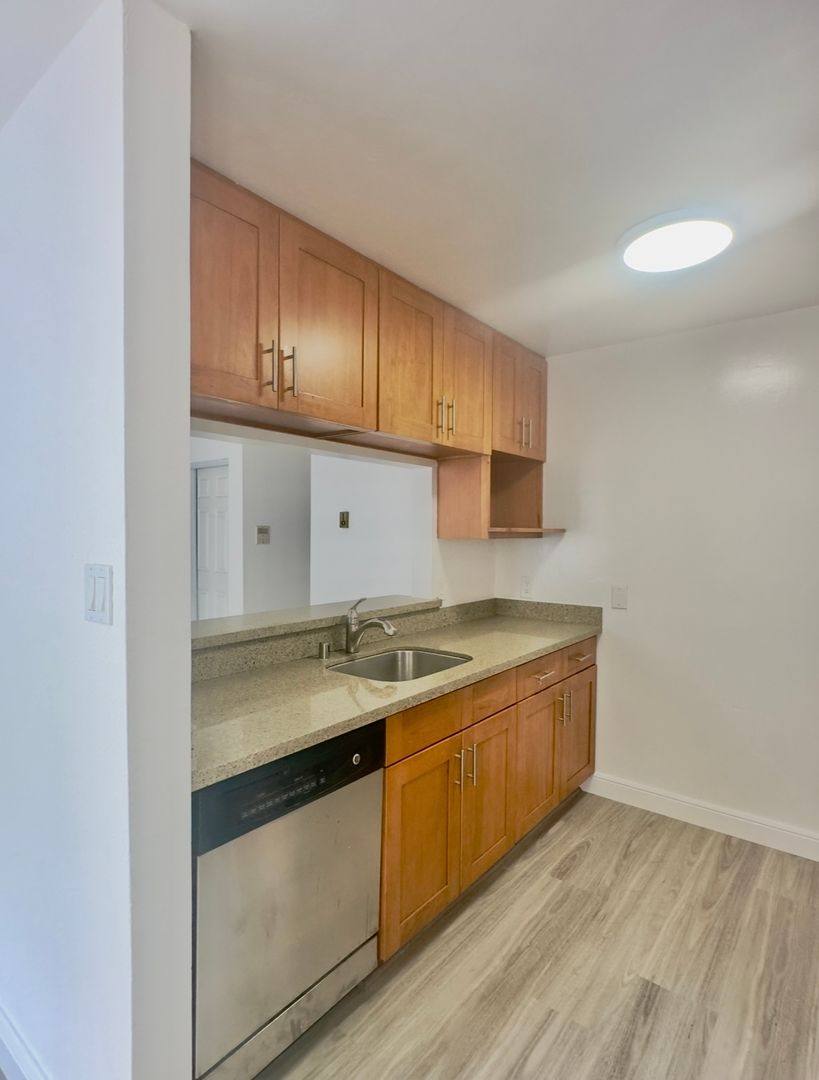 Apartment for rent at 1111 Mission Rd, South San Francisco, CA 94080