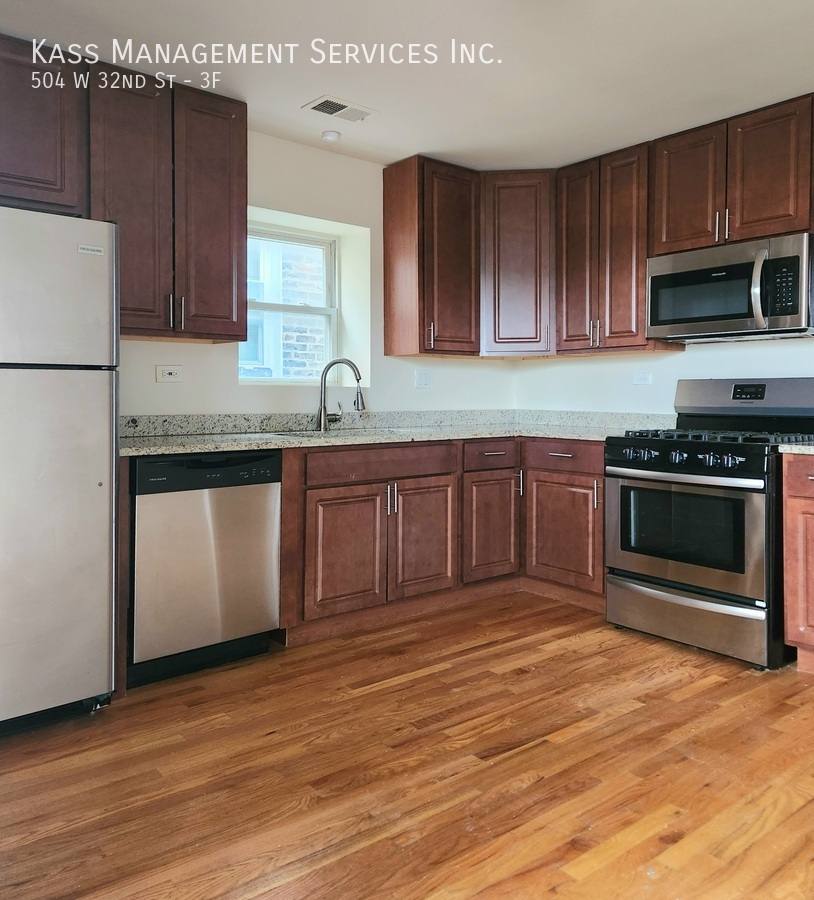 Apartment for rent at 504 W 32nd St #3F, Chicago, IL 60616