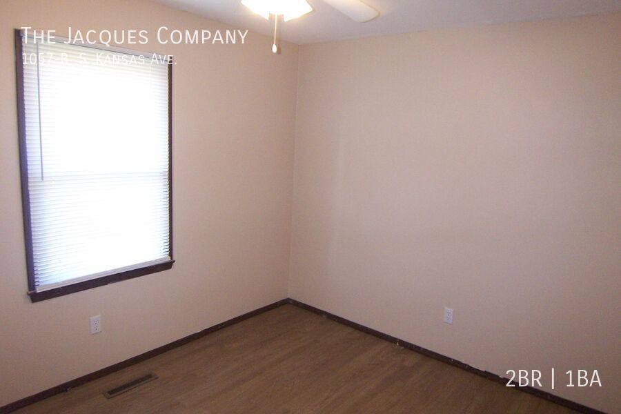 House for rent at 1057-B S Kansas Ave, Springfield, MO 65807