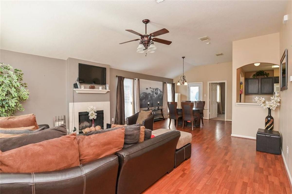 House for rent at 18446 S Wimbledon Dr, Katy, TX 77449