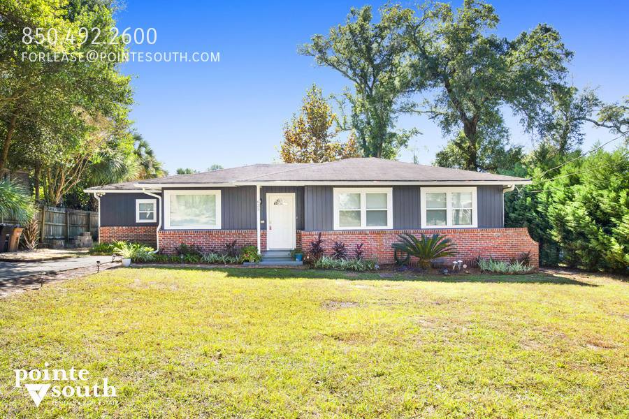 House for rent at 635 W Lee St, Pensacola, FL 32501