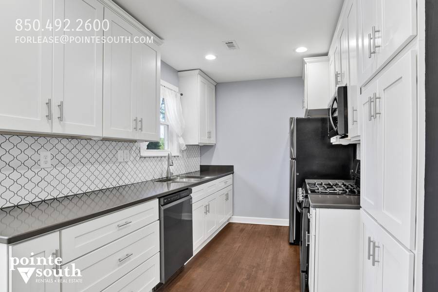 House for rent at 635 W Lee St, Pensacola, FL 32501