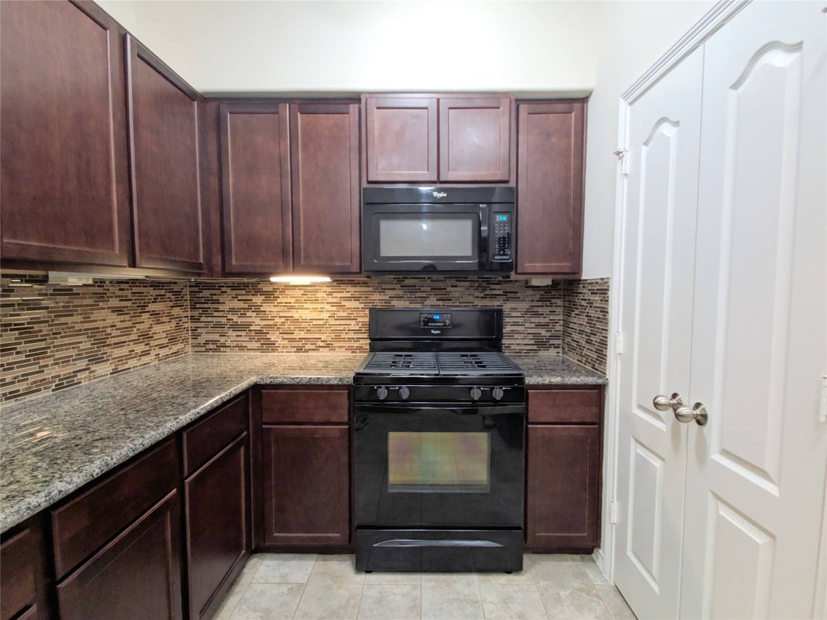 Townhouse for rent at 8117 Silverton Creek Lane, Houston, TX 77040