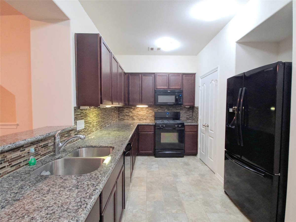 Townhouse for rent at 8117 Silverton Creek Lane, Houston, TX 77040