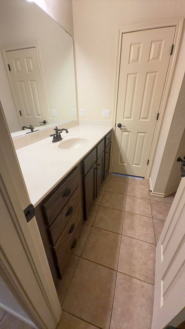 House for rent at 10100 Shadowview Dr, Oklahoma City, OK 73159