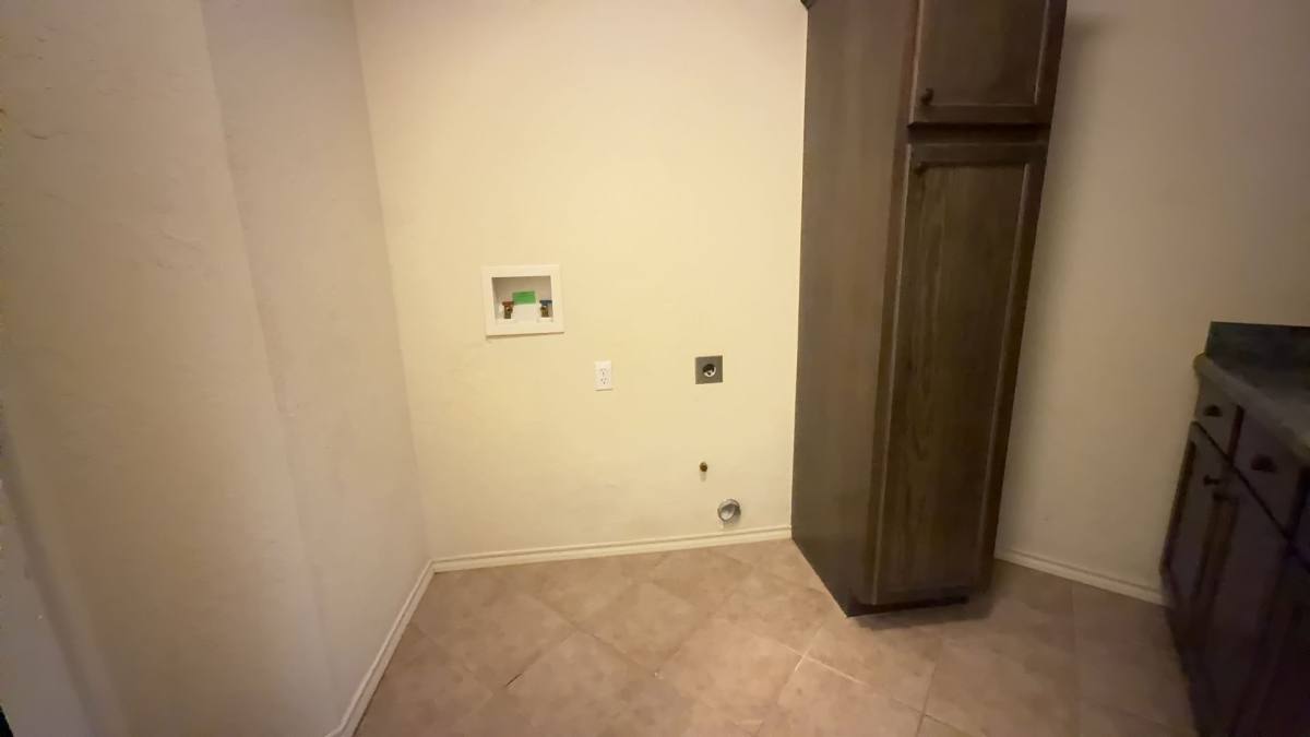 House for rent at 10100 Shadowview Dr, Oklahoma City, OK 73159