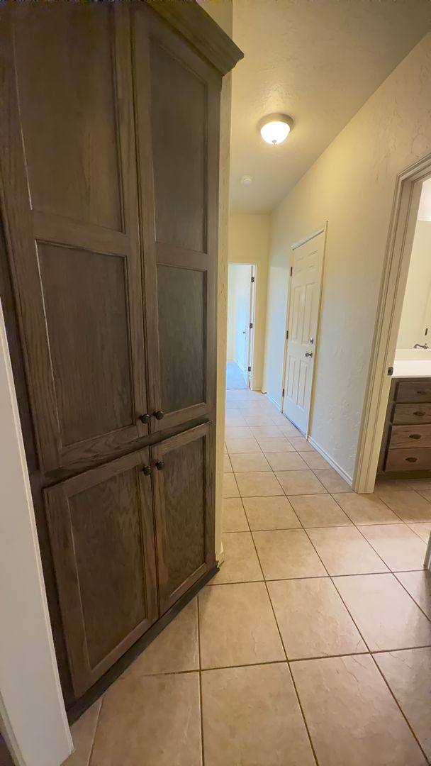 House for rent at 10100 Shadowview Dr, Oklahoma City, OK 73159