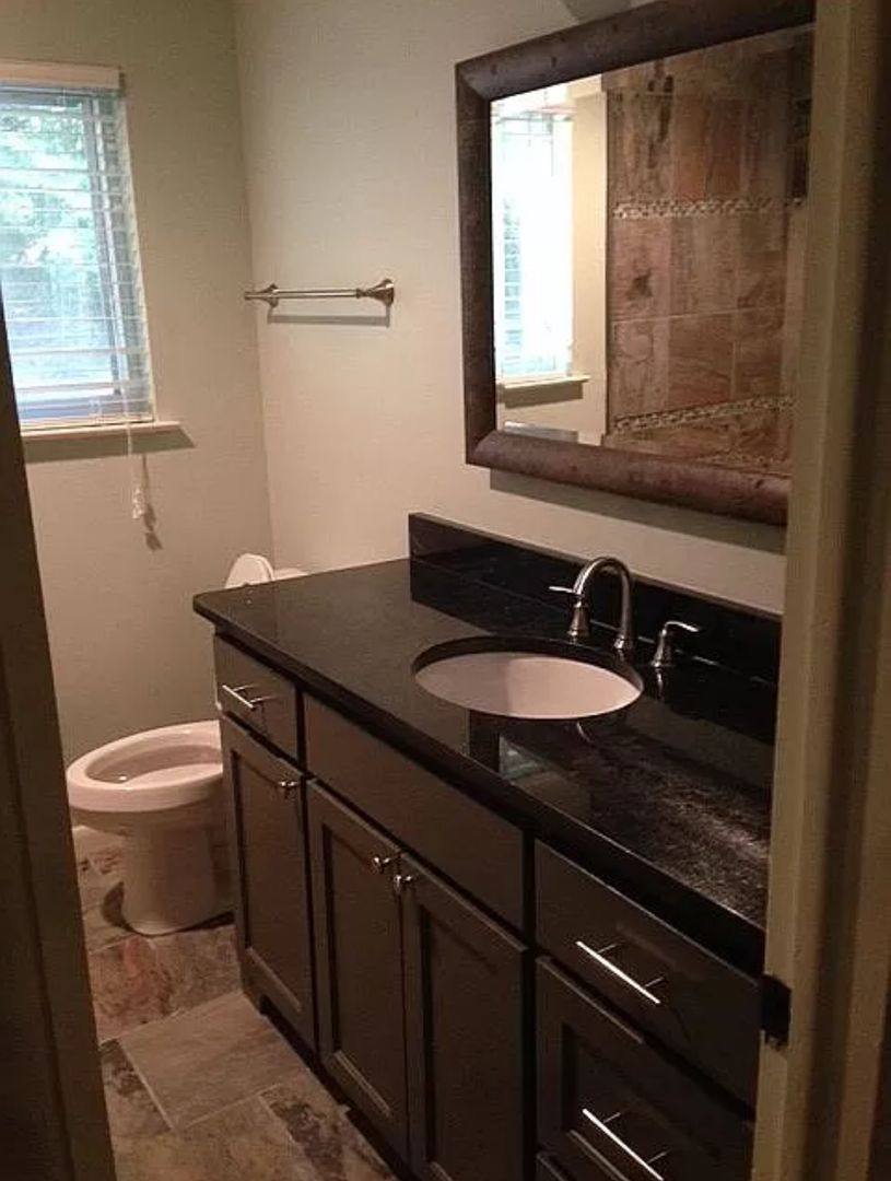 House for rent at 348 E Cleburn St, Fayetteville, AR 72701
